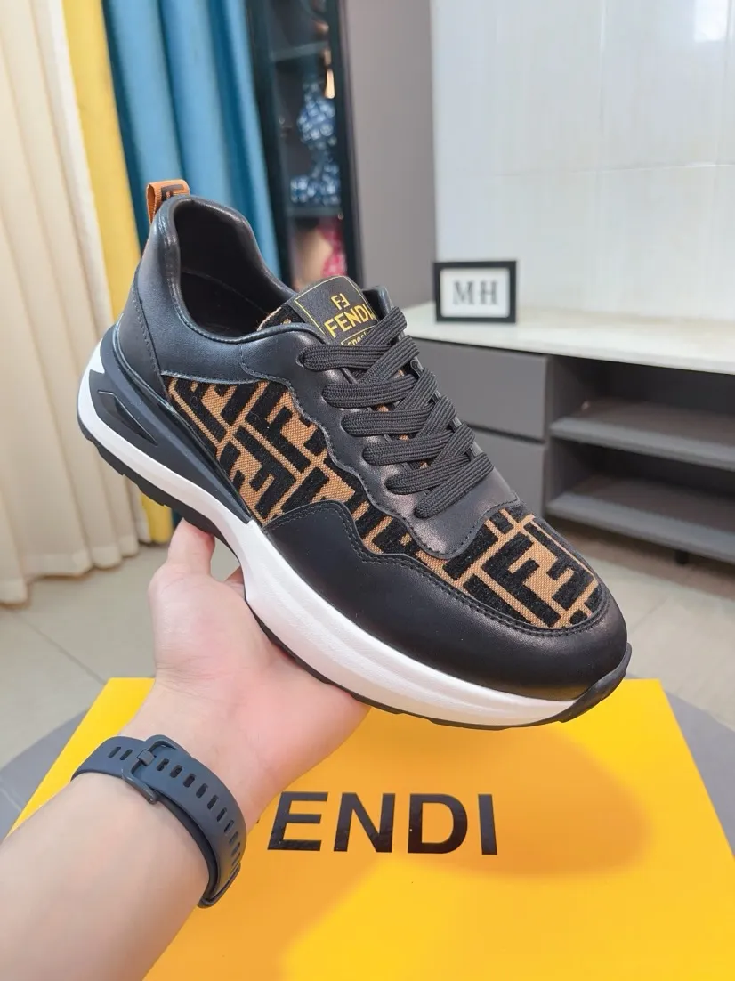 Factory price 458🌹🌹[fendi] Fendi classic and comfortable men, this complex sneaker is made of soft calfskin➕genuine leather lining➕original ultra-light rubber material rough outsole. This unique light and thin style is suitable for the casual and exquisite sensibility of this season. It is comfortable and natural on the feet. It is an everyday style for casual travel in autumn and winter! 38/44